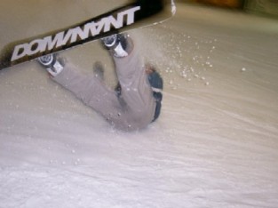 http://members.lycos.nl/flyerrichard2/Afbeeldingen/Snowboarden/Crash.jpg